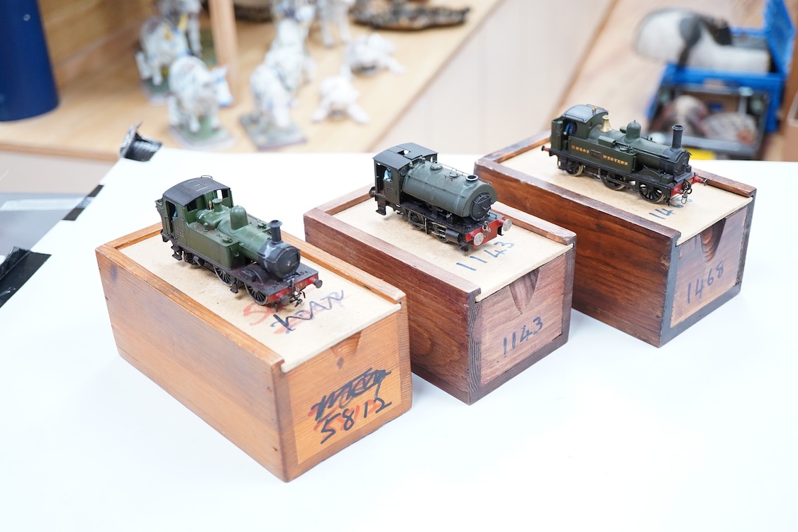 Three EM gauge GWR model railway locomotives scratch built or adapted from kits by John Worsley; 0-4-2T, 5812, 0-4-2T, 1468, and 0-4-0ST, 1143, all well detailed models.